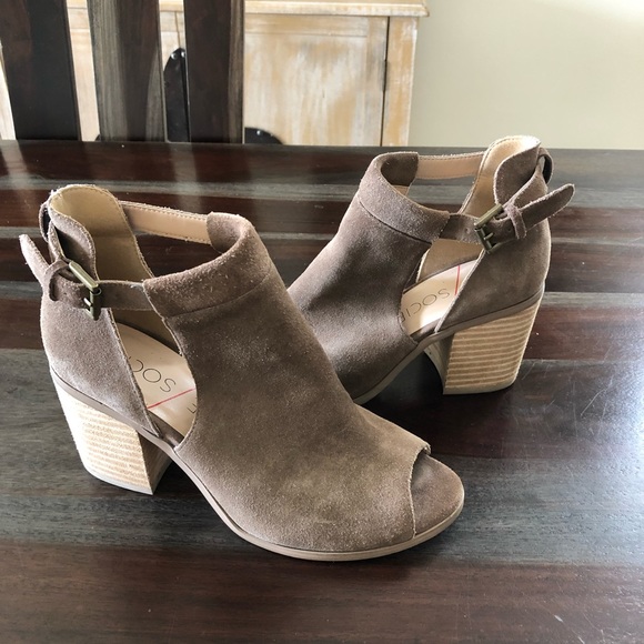 ferris block heel sandal